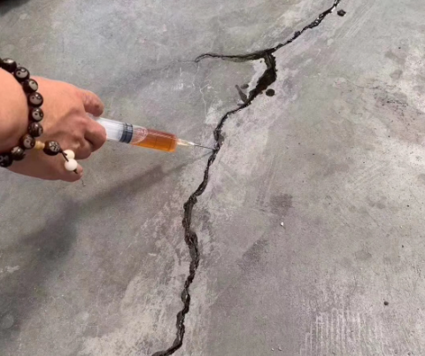 康巴什混凝土裂缝修补技术详解​